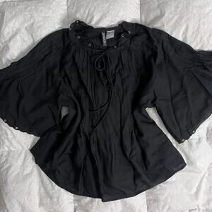 Black blouse top flowy